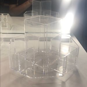 Spinning brush holder